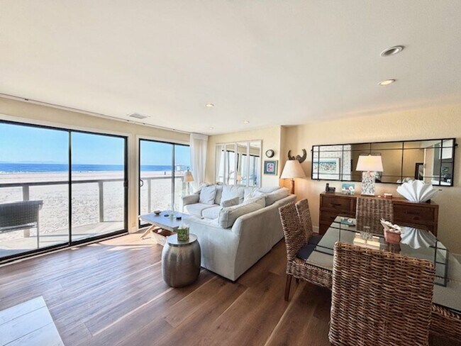 Building Photo - 3949 Ocean Dr