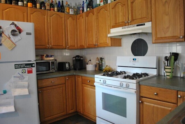 Foto del edificio - ALLSTON 5 BED/2 BATH ON GARDNER ST. FOR 9/...