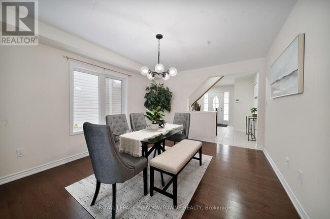 Building Photo - 364 Equestrian Way