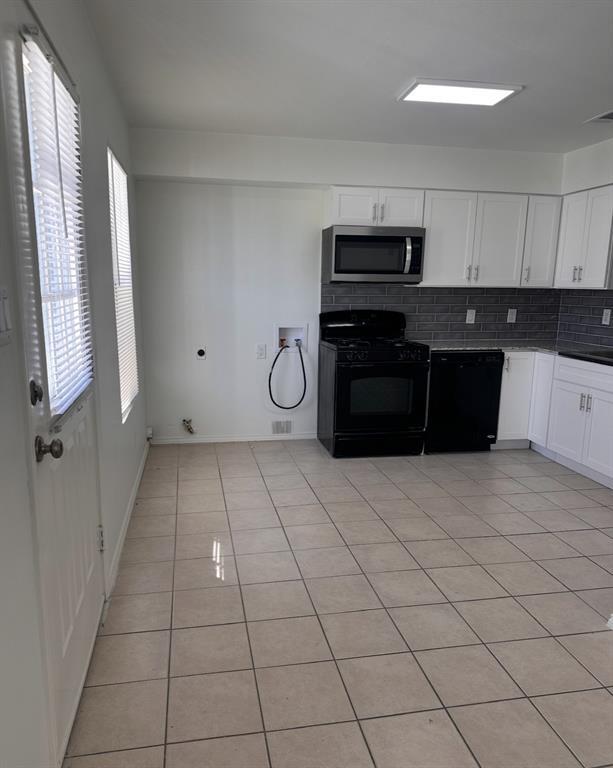 Foto del edificio - 6910 Circle S Rd