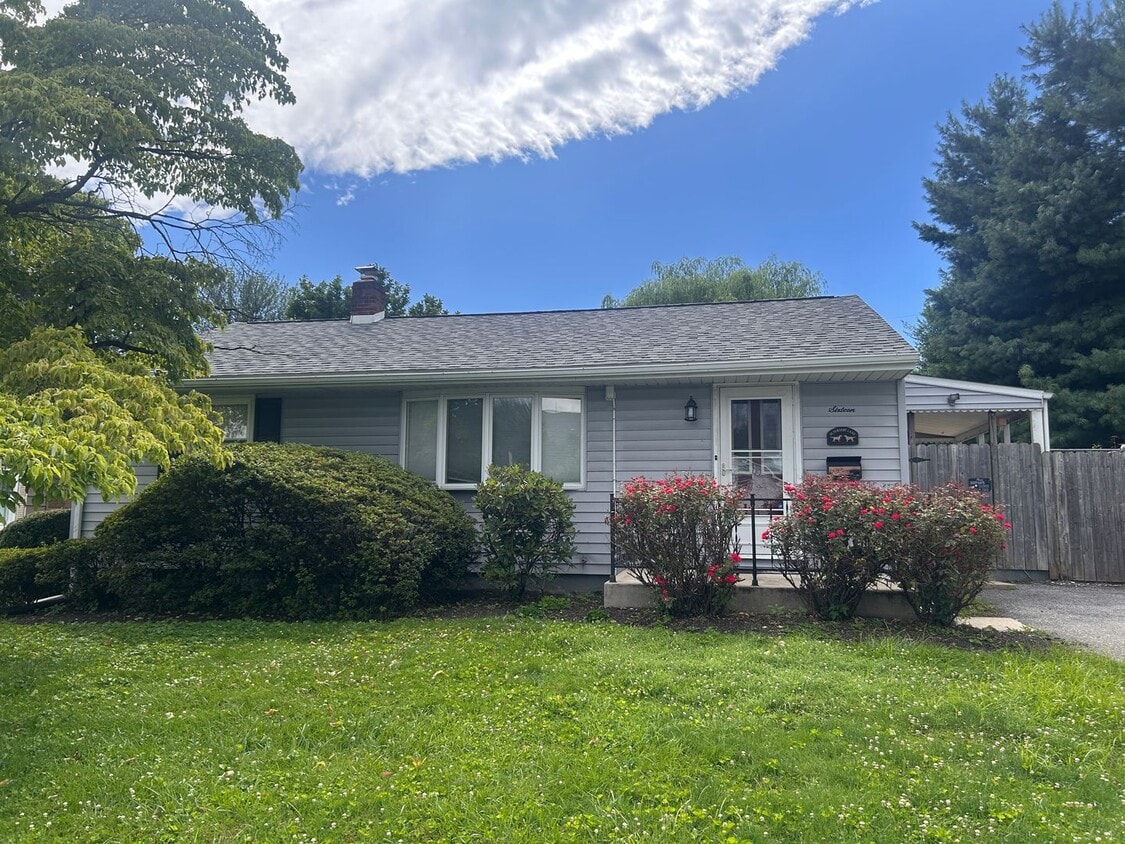 Primary Photo - Beautiful 2 bed, 1 bath rancher!