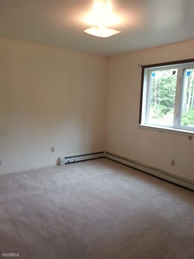 Building Photo - 2 br, 1 bath 4plex - 4830 Da Niece St 4830...
