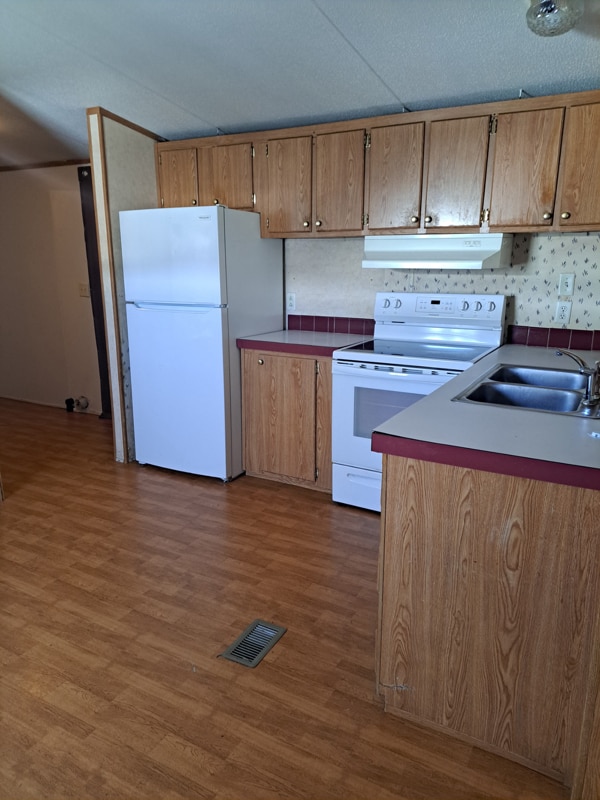 Building Photo - 108 S Calaman Ln