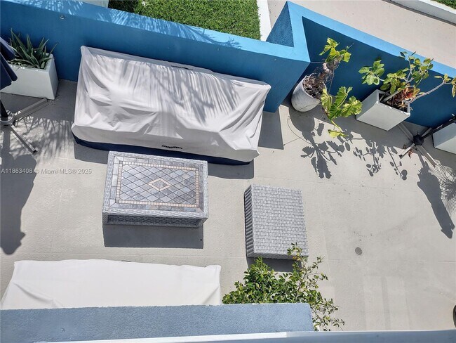 Foto del edificio - 7600 Collins Ave