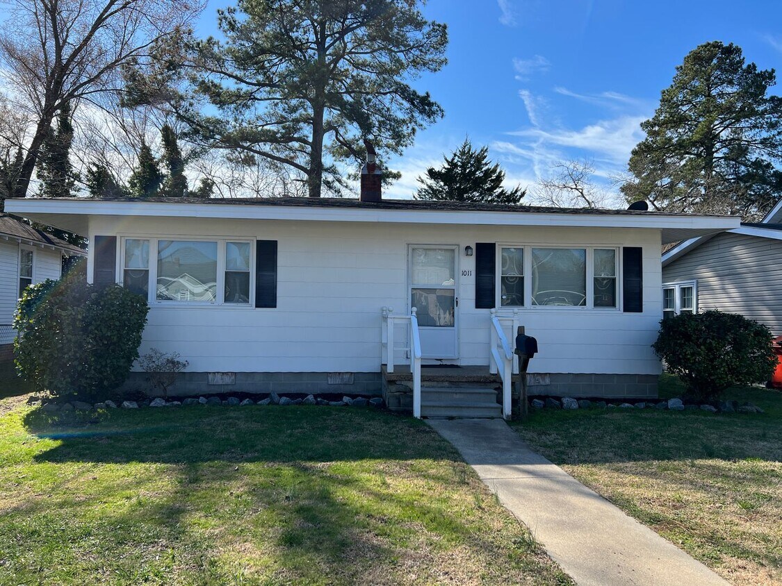 Primary Photo - 1011 Maple St. Elizabeth City, NC 27909
