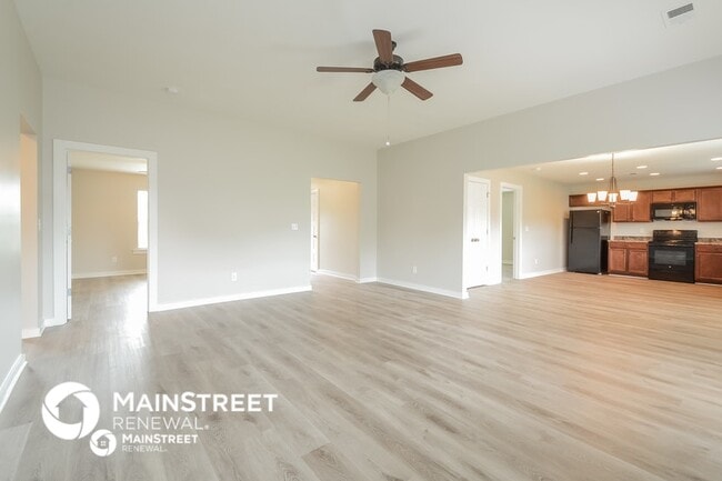 Building Photo - 63 Carriage House Rd SW