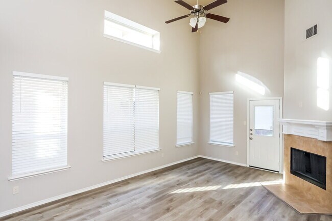 Building Photo - 313 Haywood Cir