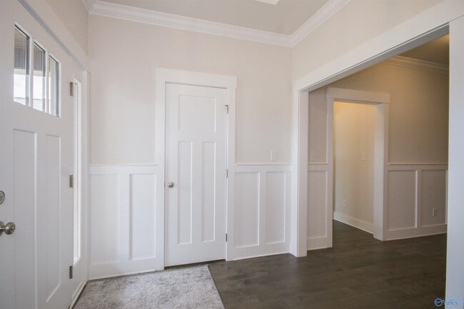 Building Photo - 100 Bartram Wy.