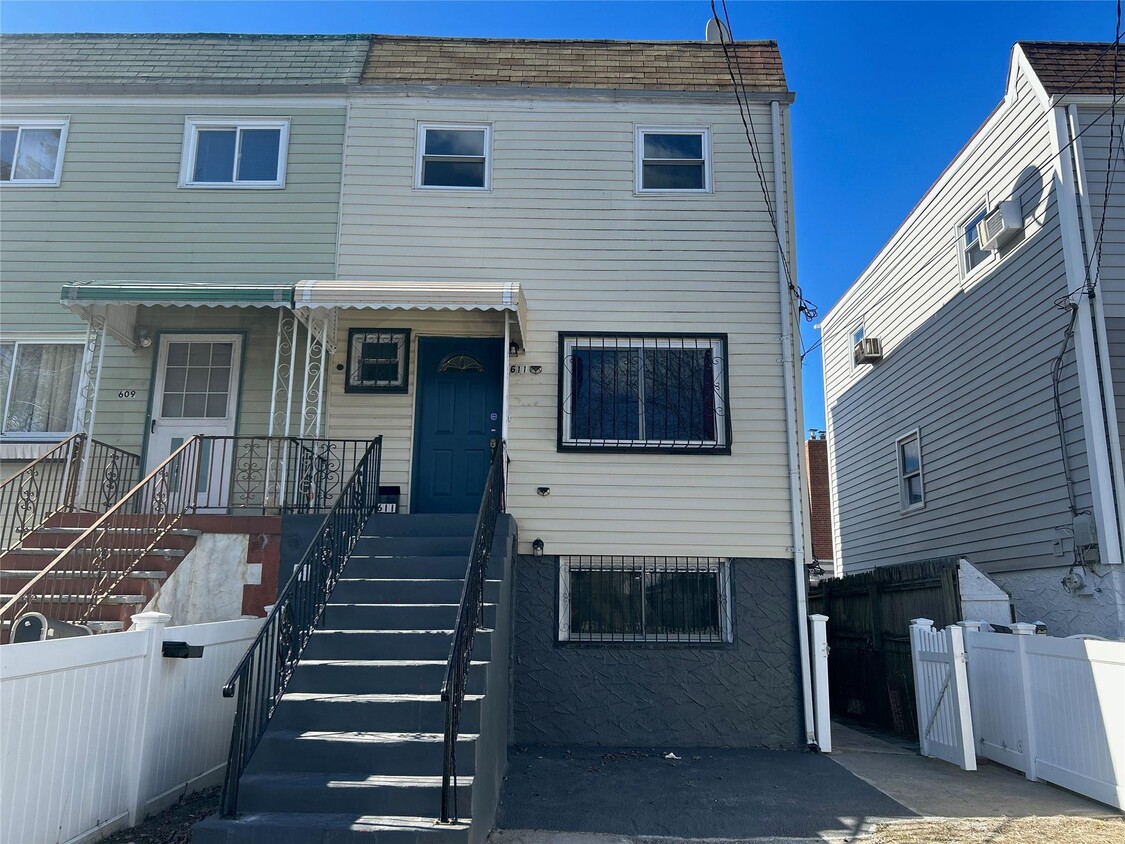 Foto principal - 611 Beach 65th St