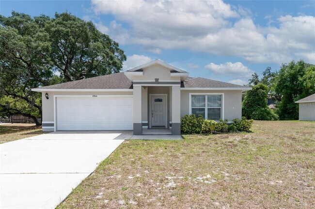 Building Photo - 2044 Hillview Cir
