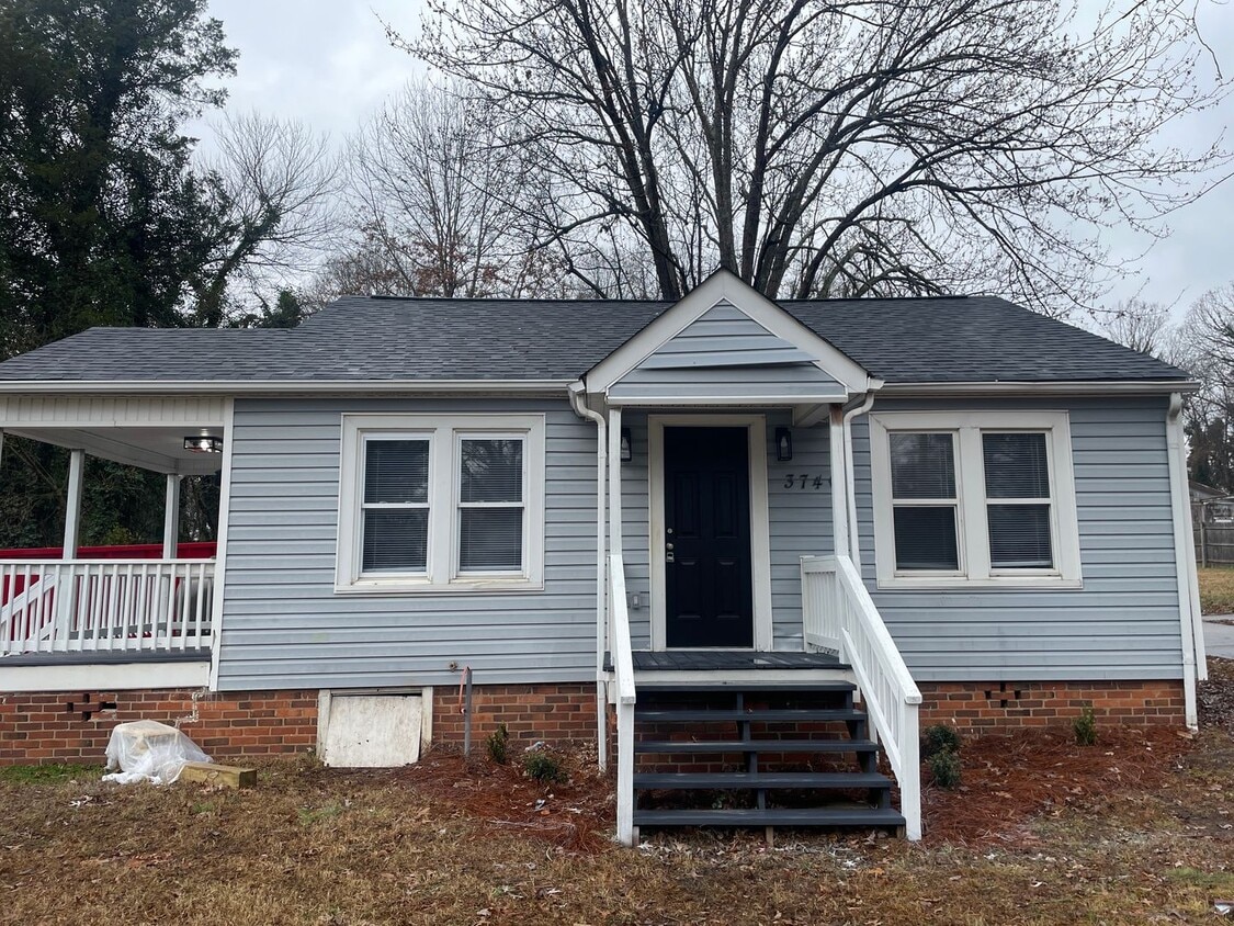 Primary Photo - 3740 S Main St