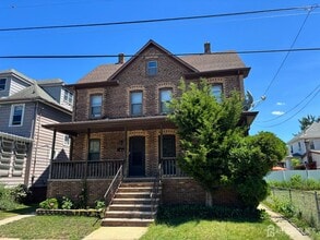 Building Photo - 16 Yates Ave