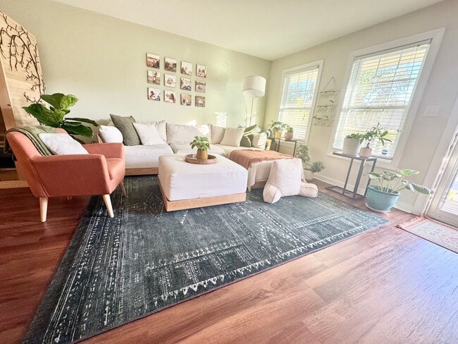 Building Photo - Charming 3BR House in Richmond