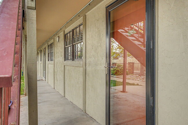 Foto del edificio - 1021 Carr St