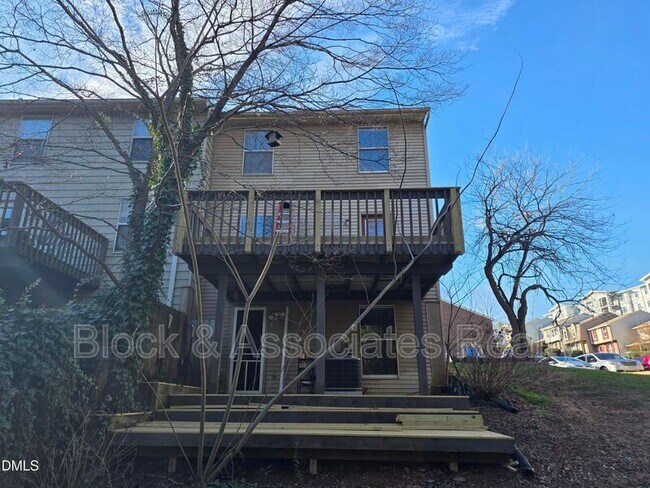 Foto del edificio - 1717 Kayla Ct