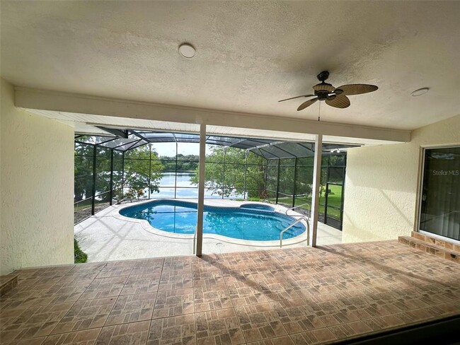 Foto del edificio - 1207 Almond Tree Ct