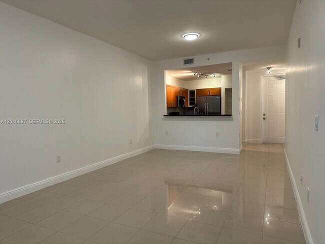 Foto del edificio - 652 NE 63rd St