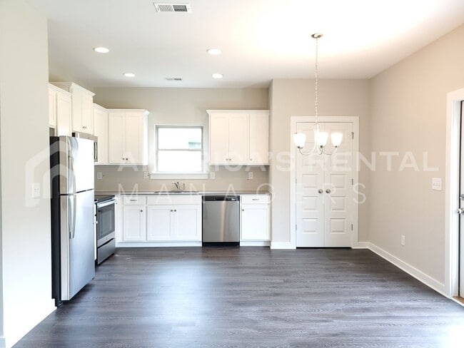Building Photo - Home for Rent in Clanton, AL!  Available N...