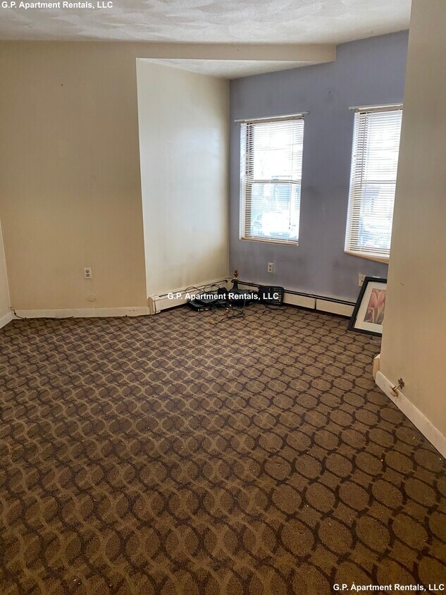 3 Godwin Pl, Everett, MA 02149 Condo for Rent in Everett, MA