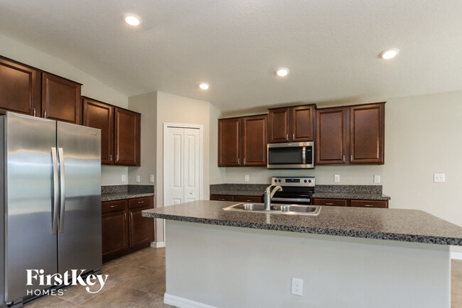 Building Photo - 7022 Ozello Trail Ave