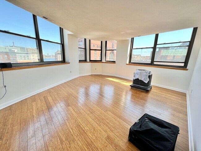 Foto del edificio - 386 Commercial St