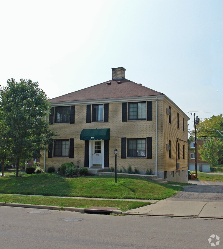 Primary Photo - 550-556 Corona Ave