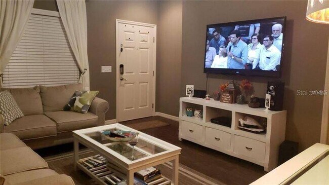 Foto del edificio - 9004 Shine Dr