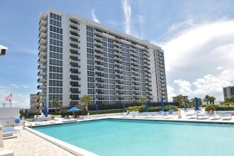 Building Photo - 525 N Ocean Blvd