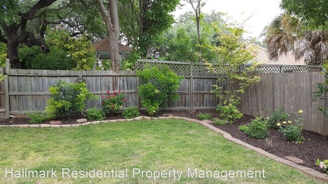 Building Photo - 3 br, 2 bath House - 8807 Lost Woods