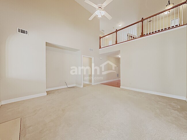 Building Photo - 2116 Benchmark Dr SW