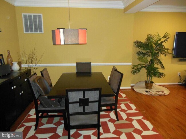 Building Photo - 25838 Norrington Square