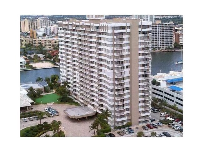 Foto del edificio - 1965 S Ocean Dr