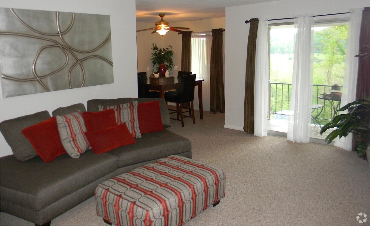 Monticello Village Apartments in Athens, OH