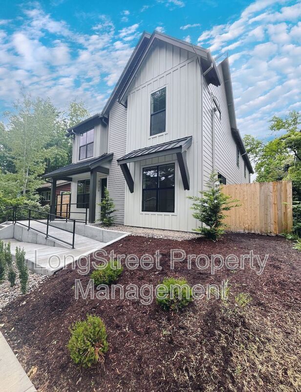 Building Photo - 6125 SE 45th Ave