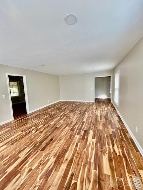 Foto del edificio - 6215 Deep Forest Ln