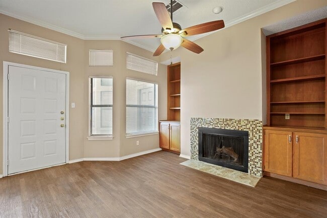 Building Photo - 2802 Nueces St