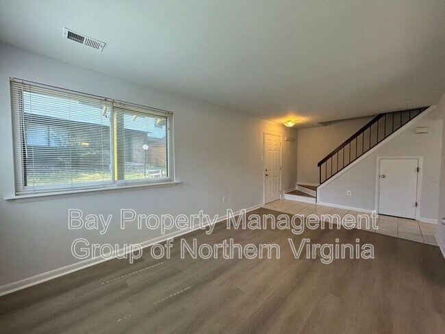 Building Photo - 10659 Myrtle Oak Ct