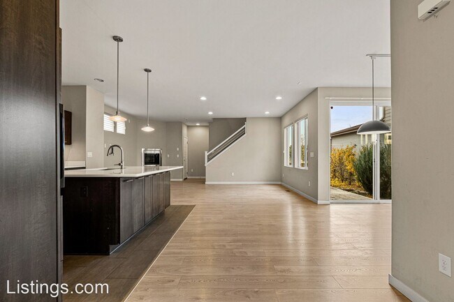 Foto del edificio - 3 br, 3 bath House - 9633 Dunning Cir