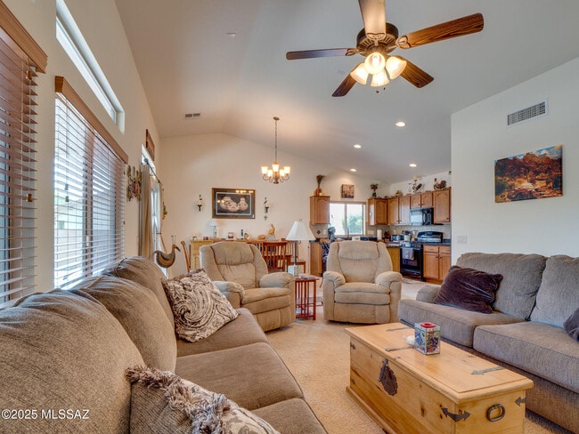 Building Photo - 61736 E Oakwood Dr