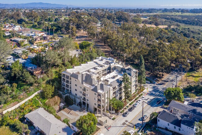 Contexto - 3405 Florida St