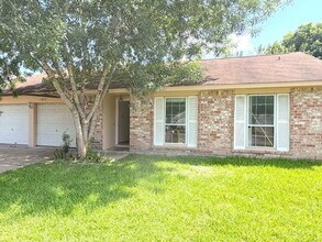 Building Photo - 1822 Oaklawn St