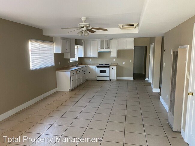 Foto del edificio - 3 br, 2 bath House - 932 N. Mooney Blvd.