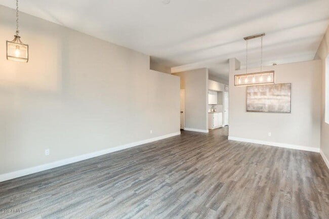Building Photo - Remodeled 3-bedroom in Chandler