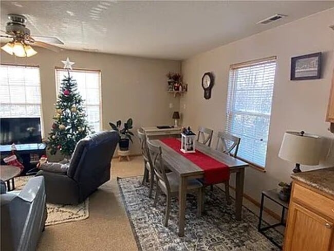 Foto del edificio - 3130 SW Sharmin Ln