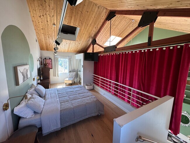 Foto del edificio - 22120 Rolling Ridge Dr