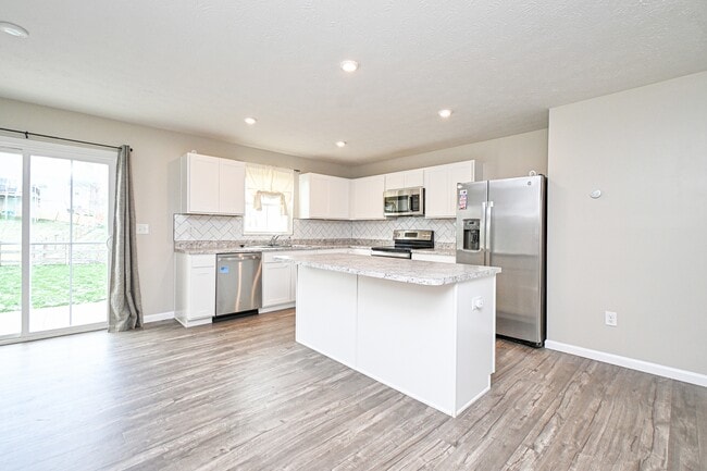 Photo - 5697 Julia Kate Dr House