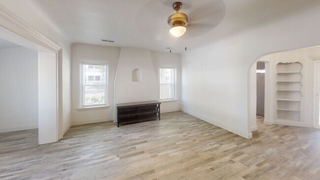 Foto del edificio - Carruth Ave &amp; Home Ave