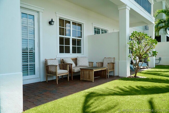 Building Photo - 144 Ocean Breeze Dr