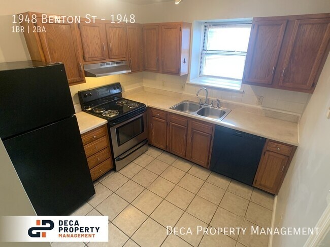 Building Photo - 1 Bedroom Apartment