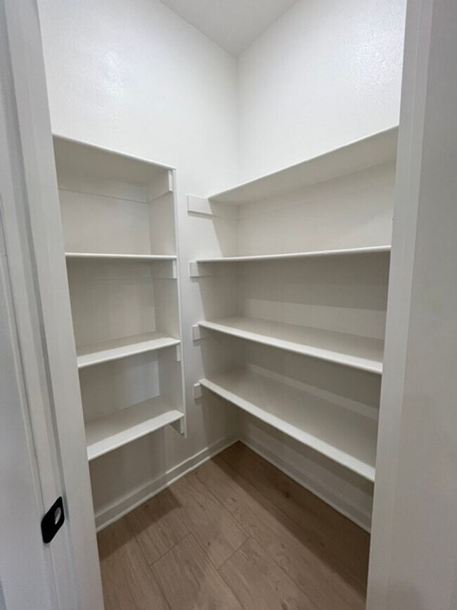 Foto del edificio - Great 4 bedroom New Construction!